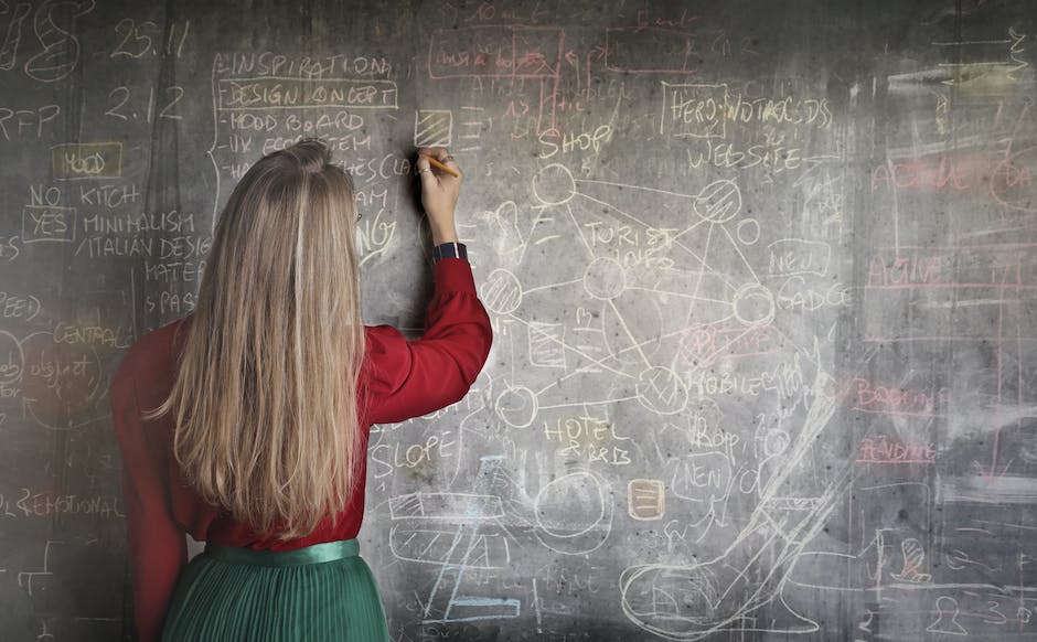 Tipps zum Schneiden von Spitzen bei langen Haaren